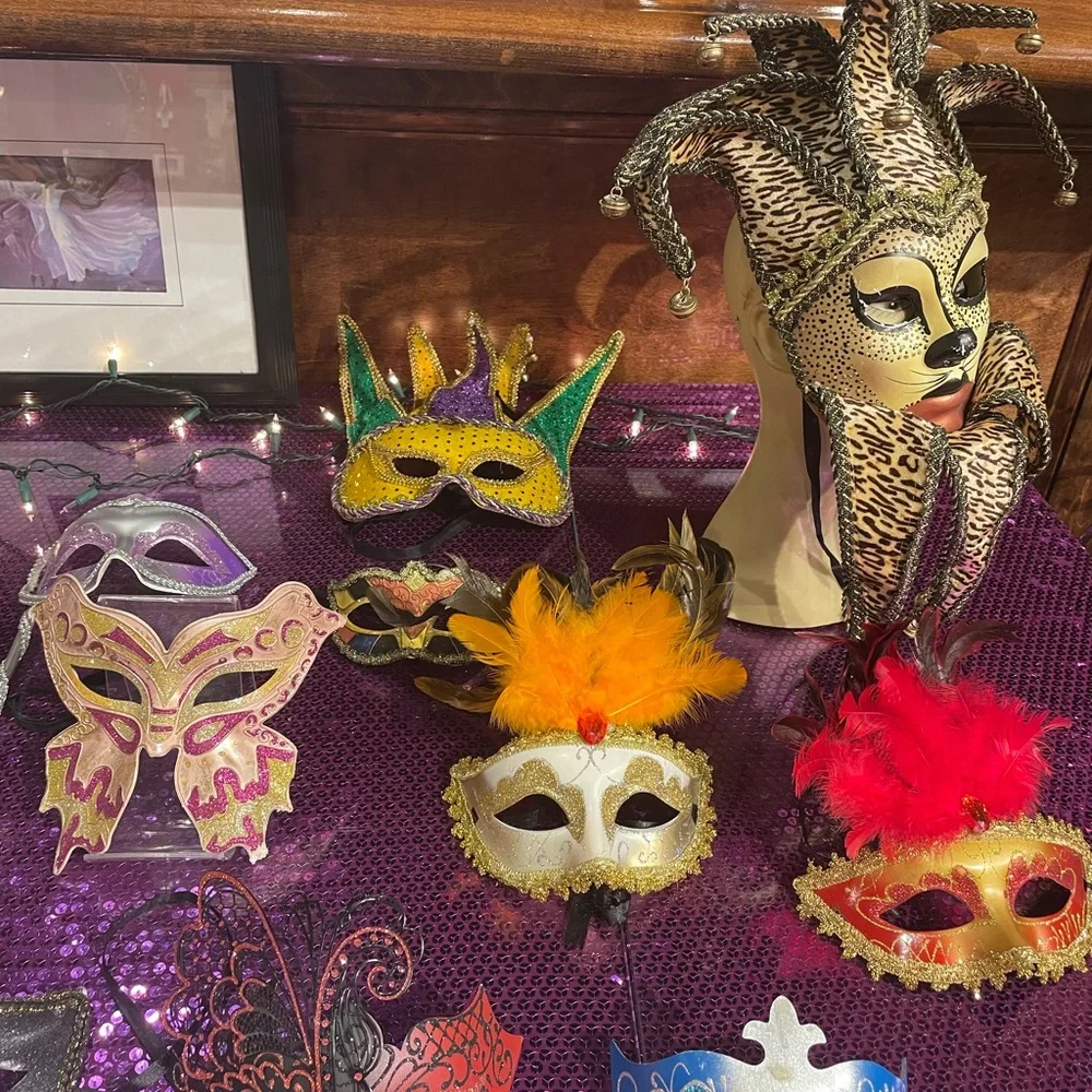 Designer Mask - Picture 3 of 7